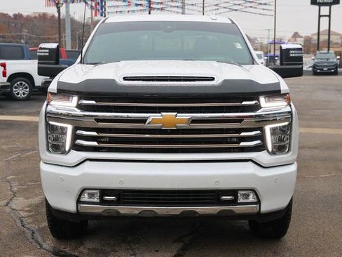 Used 2023 Chevrolet Silverado 2500 High Country w/ Z71 Off-Road Package AWD/4WD image 2