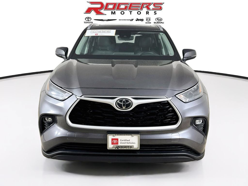 Used 2025 Toyota Highlander XLE AWD/4WD image 7