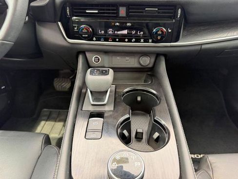 Used 2021 Nissan Rogue SL w/ Premium Package AWD/4WD image 19