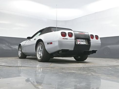Used 1996 Chevrolet Corvette Convertible RWD image 34