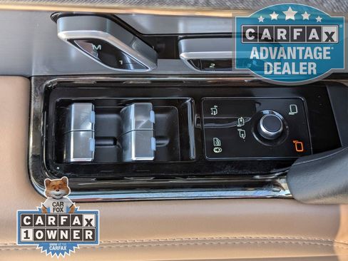 Used 2025 Land Rover Range Rover Sport SE AWD/4WD image 17