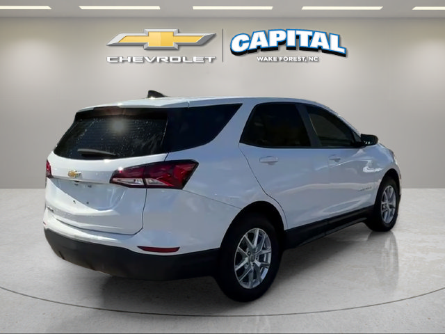 Used 2024 Chevrolet Equinox LS w/ Driver Confidence II Package FWD image 5