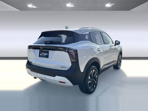New 2025 Nissan Kicks SV w/ SV Premium Package image 8