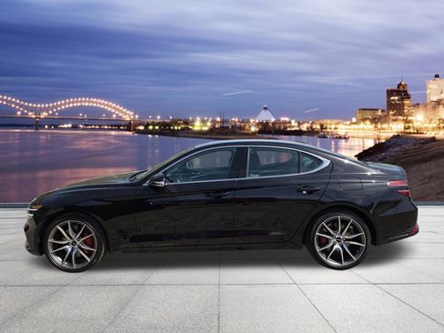 Used 2025 Genesis G70 2.5T image 2