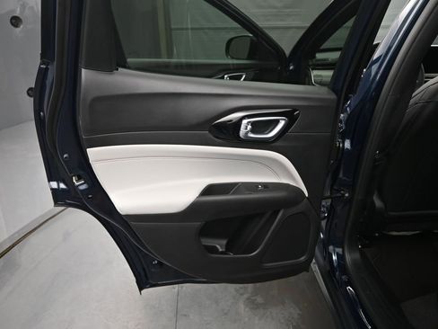 New 2026 Jeep Compass Limited image 14