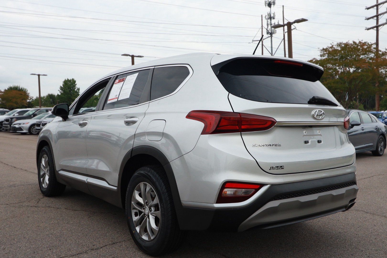 Used 2020 Hyundai Santa Fe SE FWD image 3