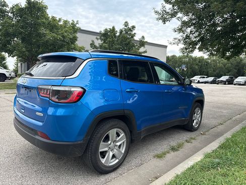 Used 2022 Jeep Compass Latitude w/ Sun and Sound Group FWD image 5