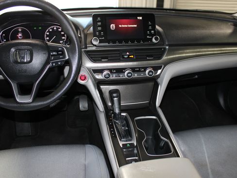 Used 2018 Honda Accord LX image 11