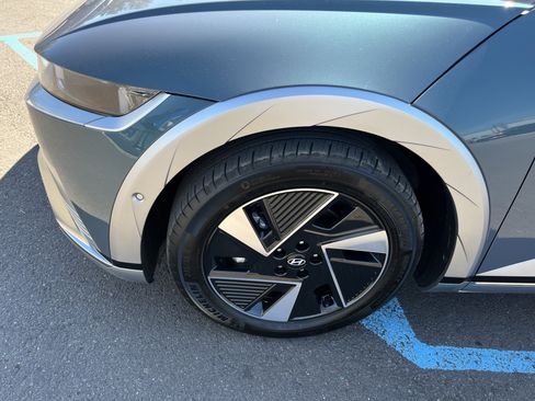 Certified 2025 Hyundai Ioniq 5 Limited RWD image 9