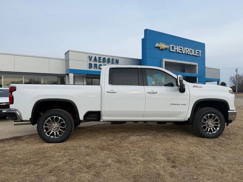 New 2026 Chevrolet Silverado 2500 LTZ w/ LTZ Premium Package image 8