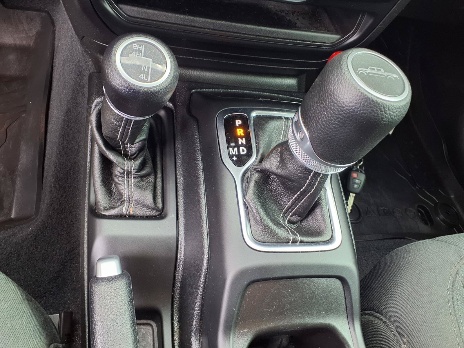 Used 2021 Jeep Gladiator Overland AWD/4WD image 16