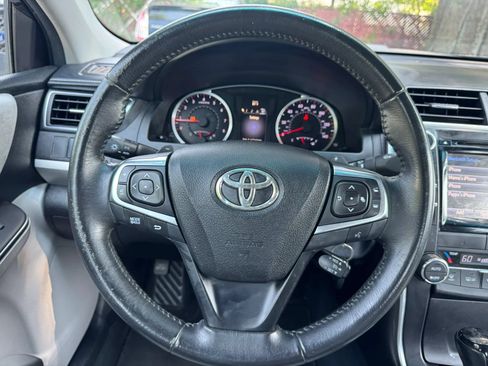 Used 2017 Toyota Camry XSE w/ Moonroof Package FWD image 13