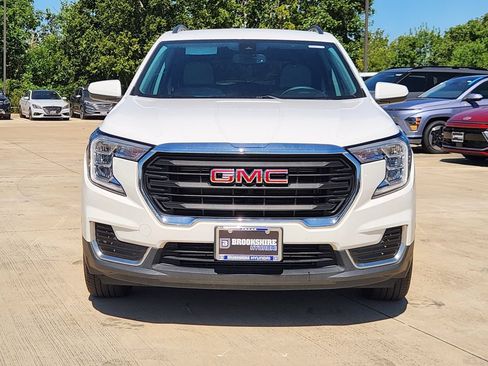 Used 2023 GMC Terrain SLE w/ Driver Convenience Package AWD/4WD image 2