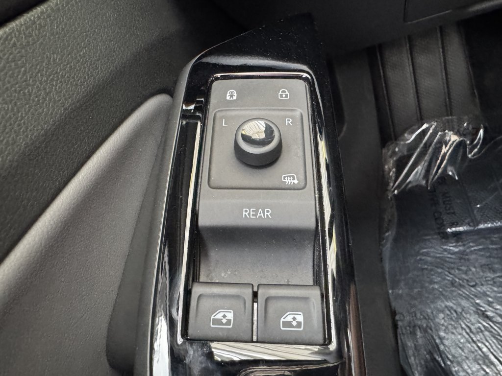 Used 2023 Volkswagen ID.4 S RWD image 24
