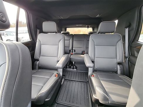 Certified 2024 Chevrolet Tahoe Premier w/ Premium Package image 25