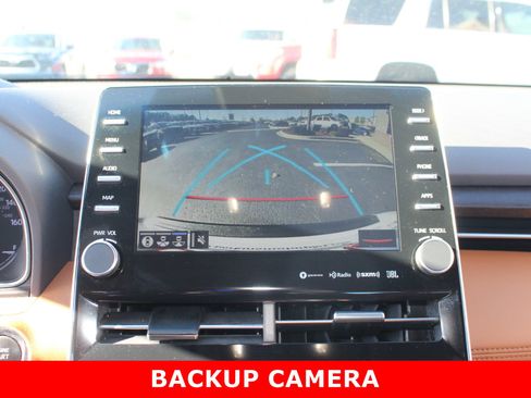 Used 2020 Toyota Avalon Limited image 22