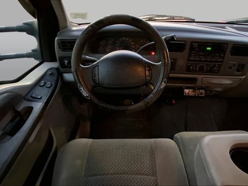 Used 2001 Ford F250 XLT AWD/4WD image 5