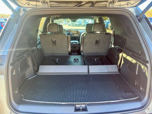 New 2026 Chevrolet Traverse LT w/ Enhanced Driving Package image 6