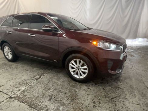 Used 2019 Kia Sorento AWD image 3