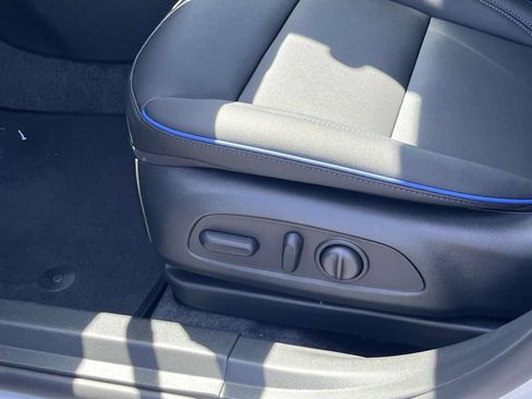 New 2026 Buick Envista Sport Touring w/ Convenience I Package FWD image 22