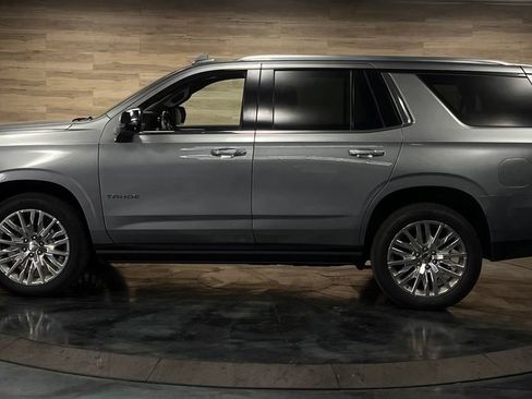 Used 2023 Chevrolet Tahoe Premier w/ Premium Package AWD/4WD image 10