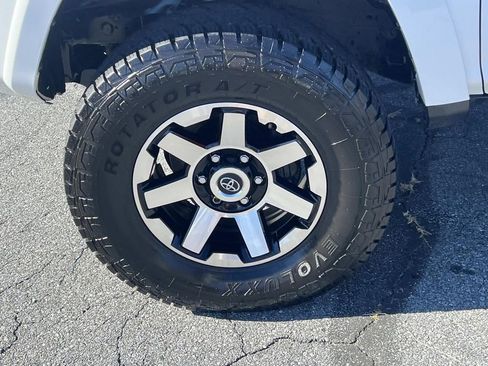 Used 2023 Toyota 4Runner TRD Off-Road Premium image 11