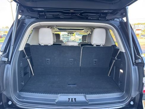 Used 2023 Ford Expedition Limited image 14