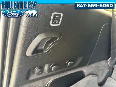 Used 2022 Jeep Grand Wagoneer Series II AWD/4WD image 17