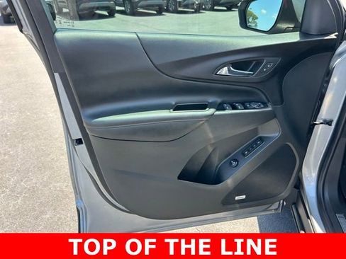 Used 2023 Chevrolet Equinox Premier FWD image 12