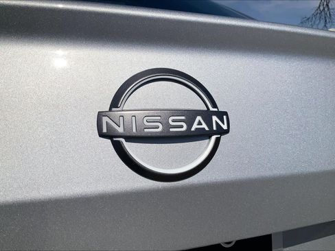 Used 2025 Nissan Altima 2.5 SV FWD image 31
