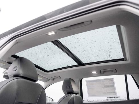 New 2026 Volkswagen Tiguan SE image 39