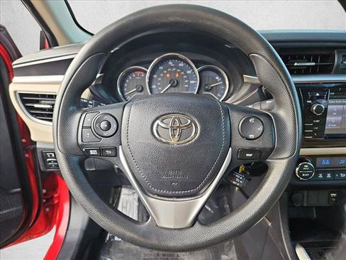 Used 2016 Toyota Corolla LE FWD image 13