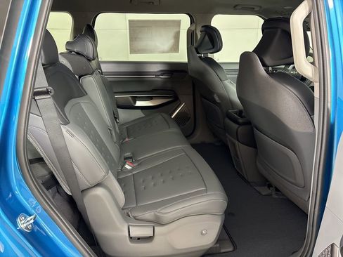 New 2026 Kia EV9 Wind image 17