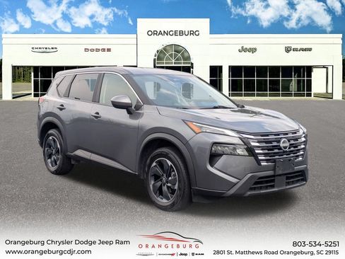 Used 2024 Nissan Rogue SV AWD/4WD image 1