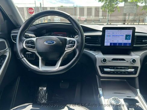 Used 2023 Ford Explorer XLT w/ Equipment Group 202A AWD/4WD image 48