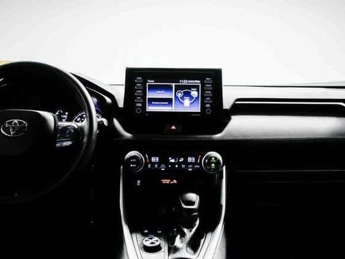 Used 2021 Toyota RAV4 LE w/ Carpet Mat Package (TMS) image 12