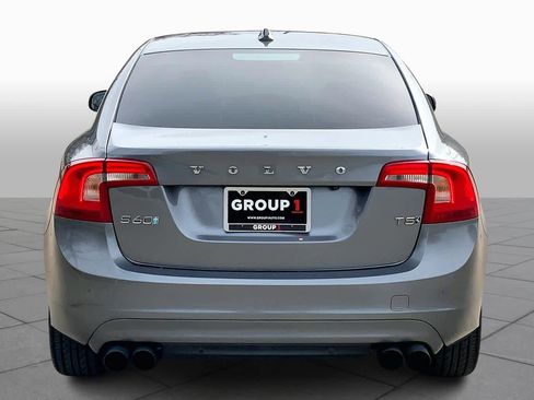 Used 2016 Volvo S60 T5 Premier image 5