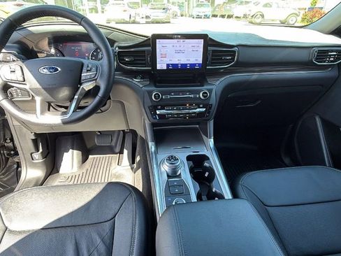 Used 2020 Ford Explorer Limited AWD/4WD image 18