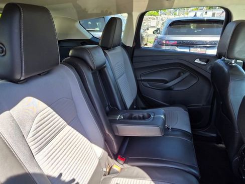 Used 2017 Ford Escape SE w/ Equipment Group 201A AWD/4WD image 34