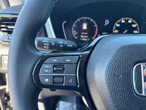 Used 2025 Honda Pilot EX-L image 31