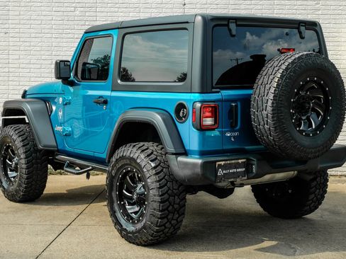 Used 2019 Jeep Wrangler Sport AWD/4WD image 9