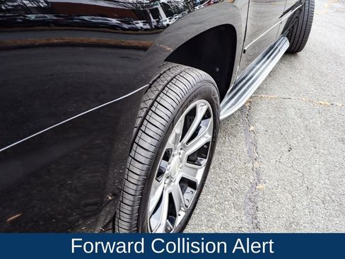 Used 2018 Chevrolet Suburban Premier image 44