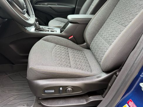 Used 2023 Chevrolet Equinox LT AWD/4WD image 4