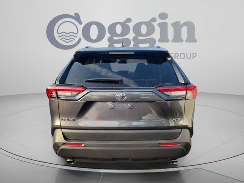 Used 2025 Toyota RAV4 XLE w/ Convenience Package FWD image 5