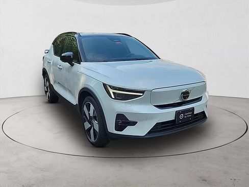 Certified 2024 Volvo XC40 Recharge Ultimate w/ Protection Package Premier AWD/4WD image 7