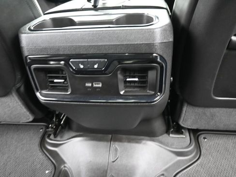 Used 2025 GMC Sierra 2500 AT4X image 6