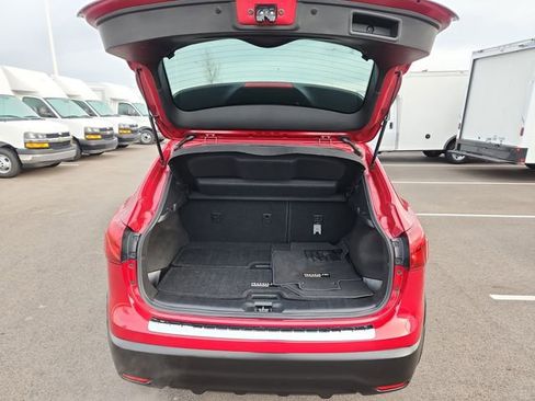 Used 2017 Nissan Rogue Sport SV image 32