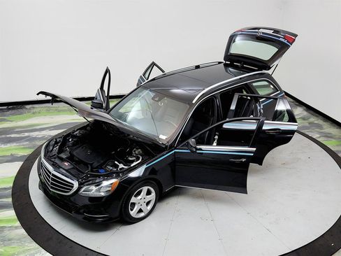 Used 2015 Mercedes-Benz E 350 4MATIC Wagon image 37