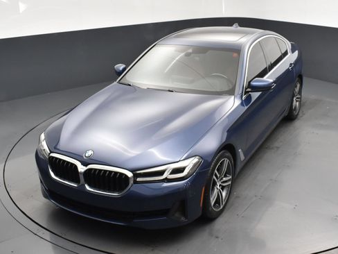 Used 2021 BMW 530i xDrive w/ Convenience Package AWD/4WD image 17
