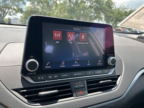 Certified 2025 Nissan Altima 2.5 S FWD image 33